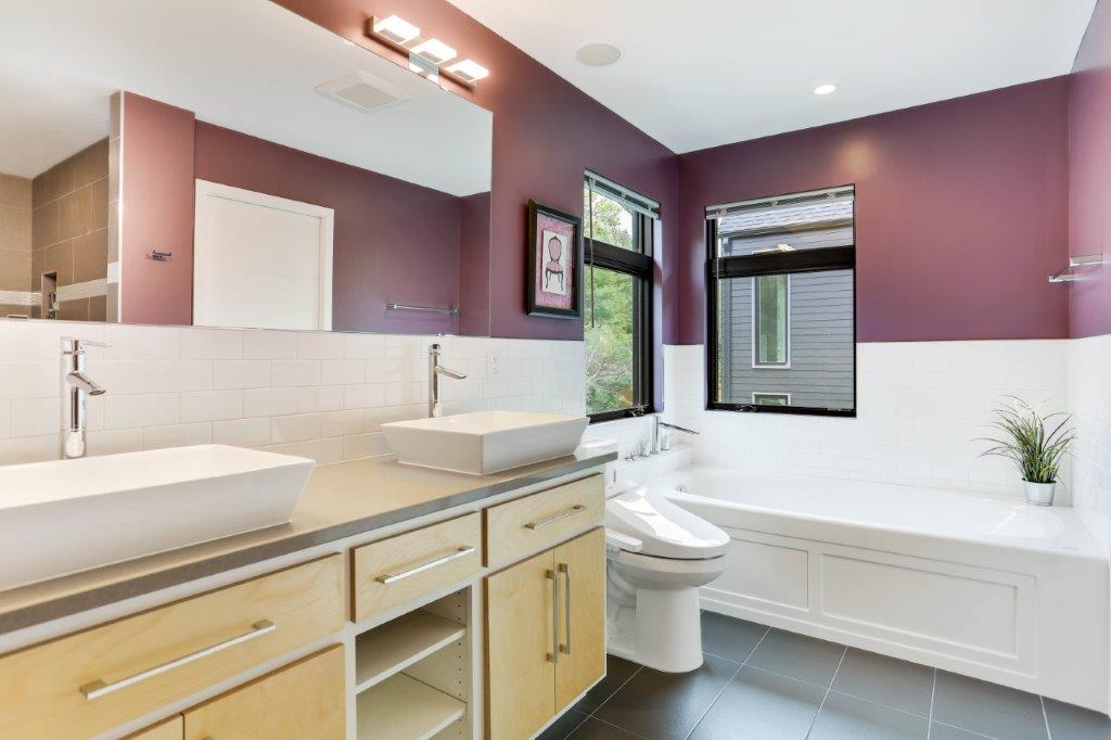 Minneapolis Modern Home Owner’s Suite Bath